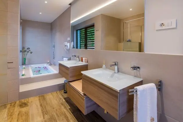 Villa, 4 Yatak Odası, Deniz Manzaralı