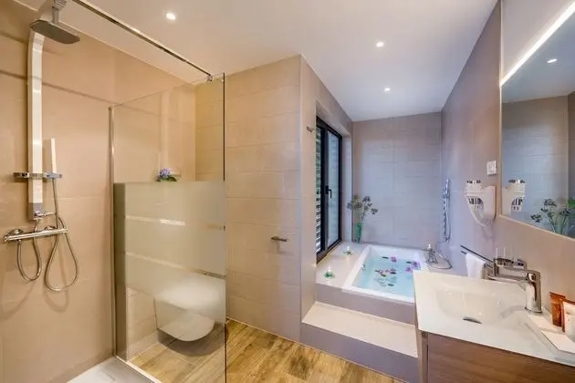 Villa, 4 Yatak Odası, Deniz Manzaralı