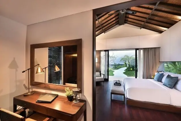 Luxury Tek Büyük Yataklı Oda