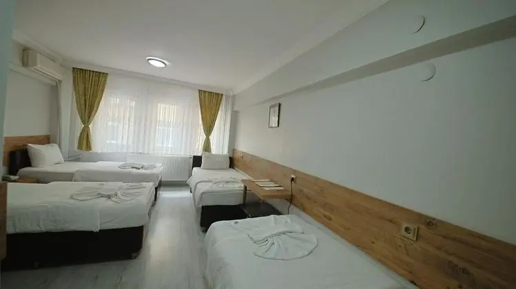 Dört Kişilik Oda, 1. Kat
