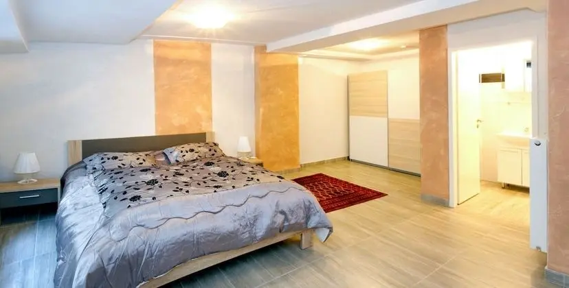 Standard Tek Büyük Yataklı Oda