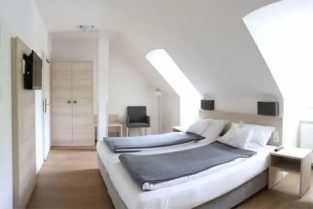 Tek Büyük Yataklı Oda