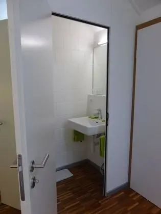Basic Tek Büyük veya İki Ayrı Yataklı Oda, Banyolu/Duşlu