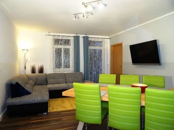 Apart Daire, 2 Yatak Odası, Sigara İçilmez, Avlu Manzaralı