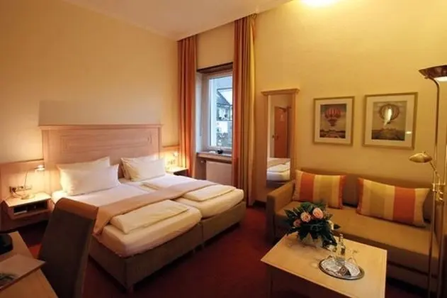 Comfort Tek Büyük Yataklı Oda