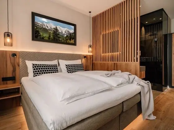 Basic Tek Büyük Yataklı Oda