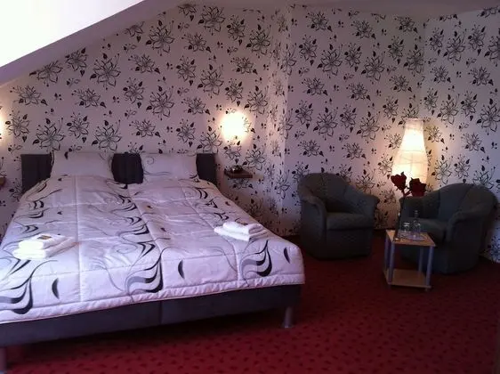 Standard Tek Büyük veya İki Ayrı Yataklı Oda