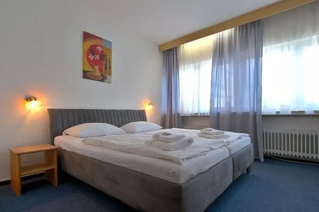 Standard Tek Büyük veya İki Ayrı Yataklı Oda