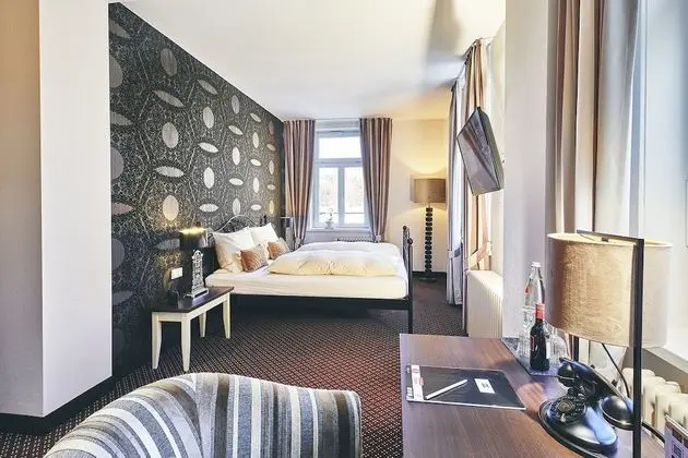 Standard Tek Büyük Yataklı Oda