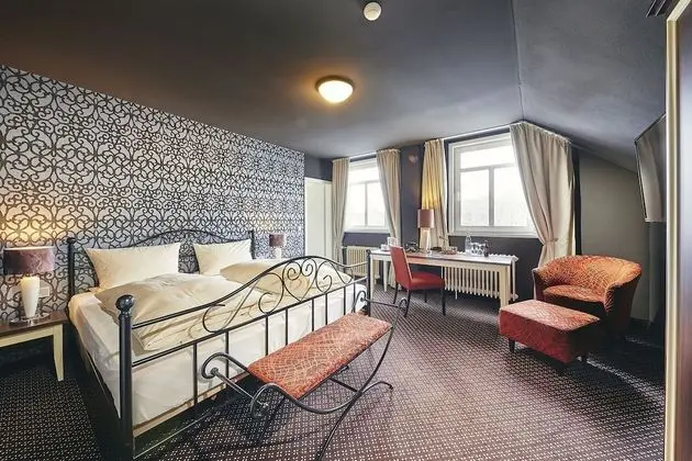 Standard Tek Büyük Yataklı Oda