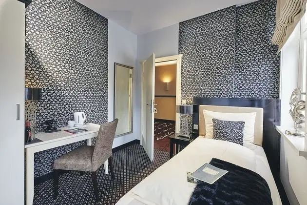 Standard Tek Büyük Yataklı Oda