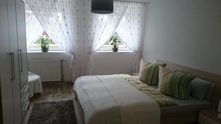 Apart Daire, Zemin Kat