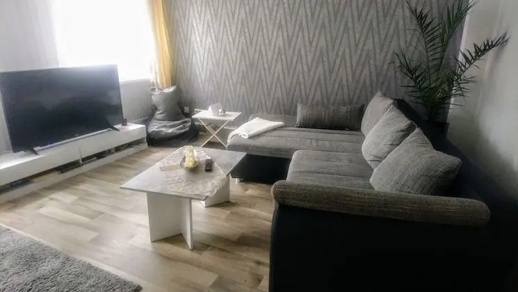 Apart Daire, Zemin Kat