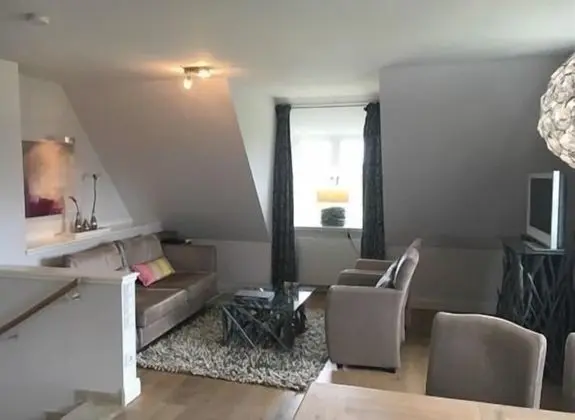 Süit (upper floor )