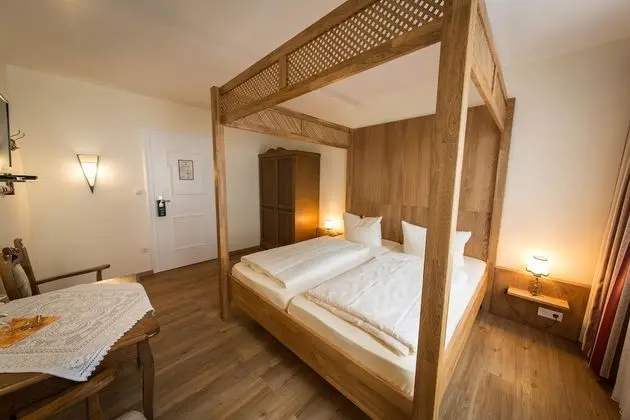Romantic Tek Büyük Yataklı Oda