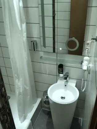 Romantic Tek Büyük Yataklı Oda
