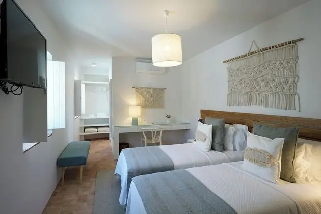 Classic Tek Büyük veya İki Ayrı Yataklı Oda