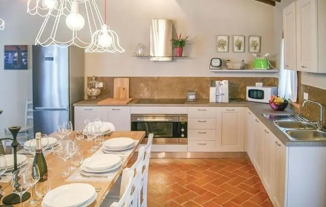 Villa (6 Bedrooms)