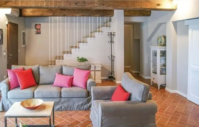 Villa (6 Bedrooms)