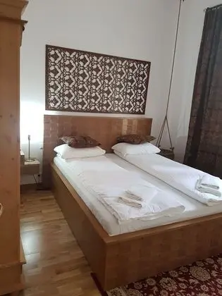Apartment 2 Bedrooms with Kitchenette