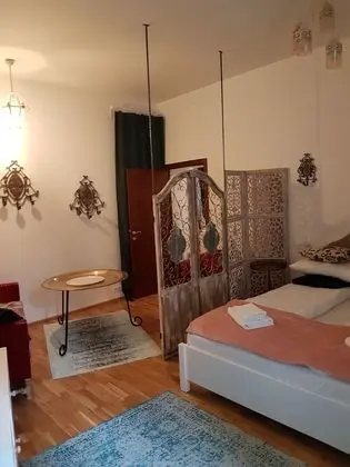 Apartment 2 Bedrooms with Kitchenette