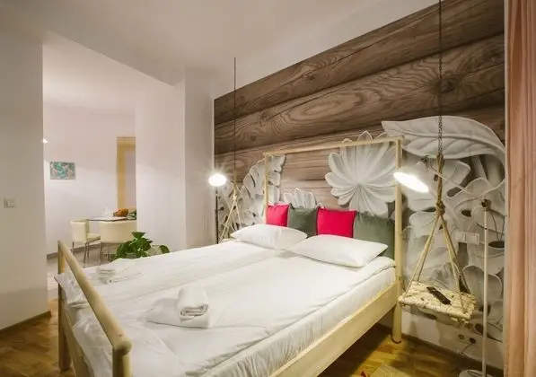 Apartment 2 Bedrooms with Kitchenette