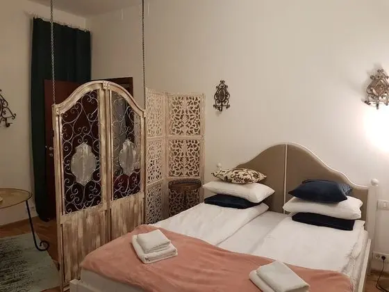 Apartment 2 Bedrooms with Kitchenette