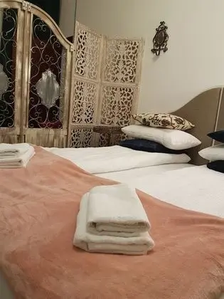 Apartment 2 Bedrooms with Kitchenette