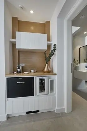 Elegant Suite, Jetted Tub