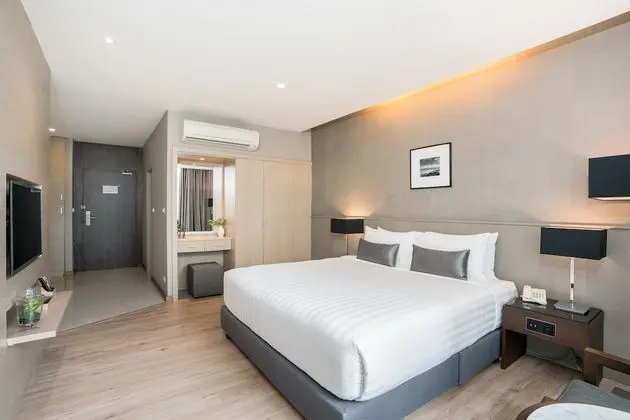 Deluxe Pool View Room with Kitchenette