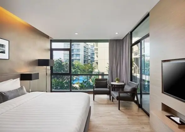 Deluxe Pool View Room with Kitchenette