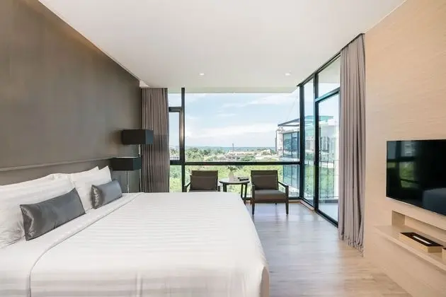 Deluxe Room with Kitchenette