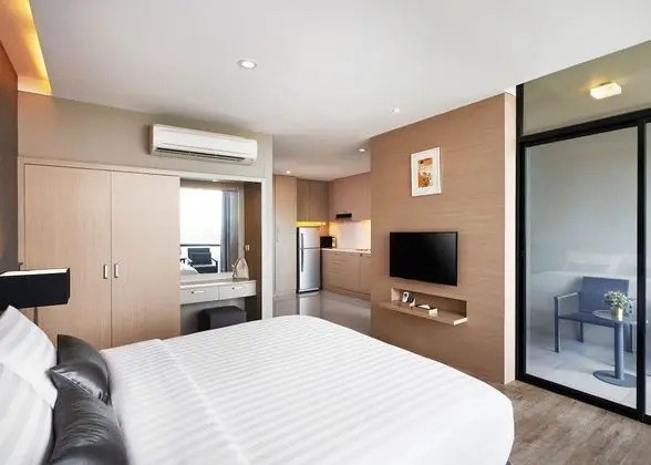 Deluxe Room with Kitchenette