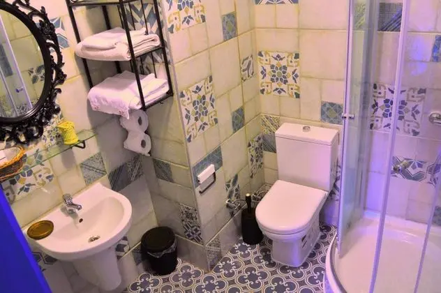 Aile Odası, Bahçe Manzaralı