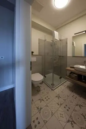 Deluxe Tek Büyük Yataklı Oda (Maria Veen)