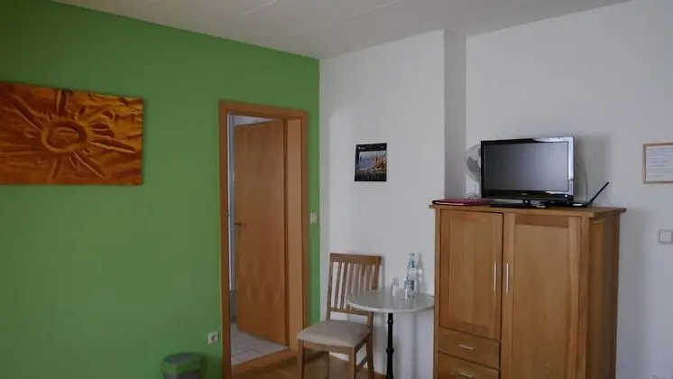 Tek Büyük Yataklı Oda, 1 Büyük (Queen) Boy Yatak