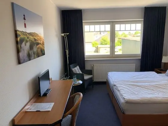 Basic Tek Büyük Yataklı Oda