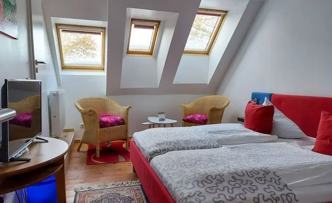 Comfort Tek Büyük Yataklı Oda