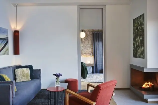 Ev