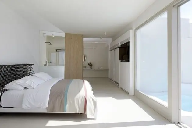 Private Unlimited View Suite