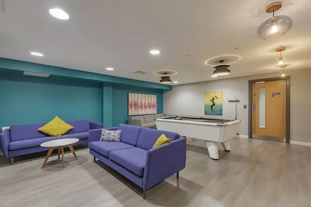 Classic Tek Büyük Yataklı Oda