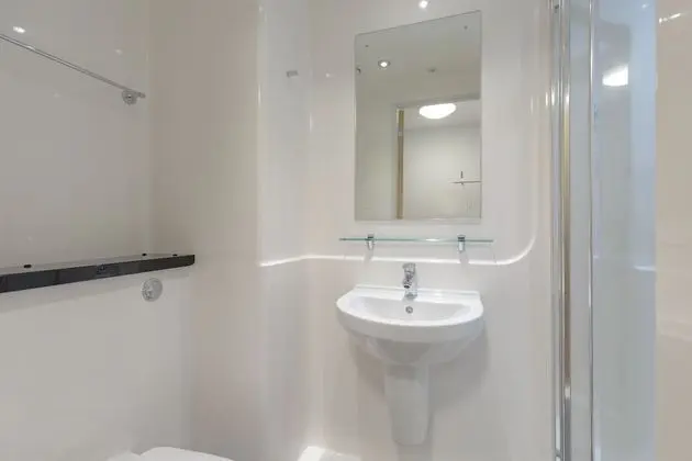 Classic Tek Büyük Yataklı Oda