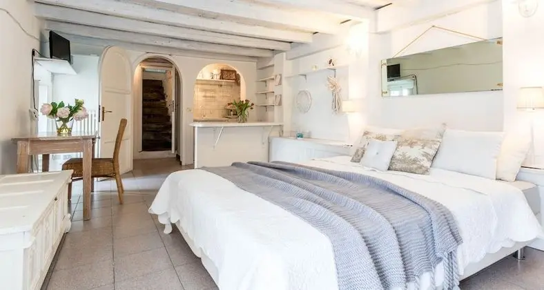 Villa (5 Bedrooms)