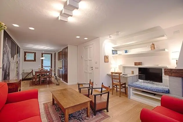 Apart Daire, 3 Yatak Odası, 2 Banyolu, Dağ Yamacı