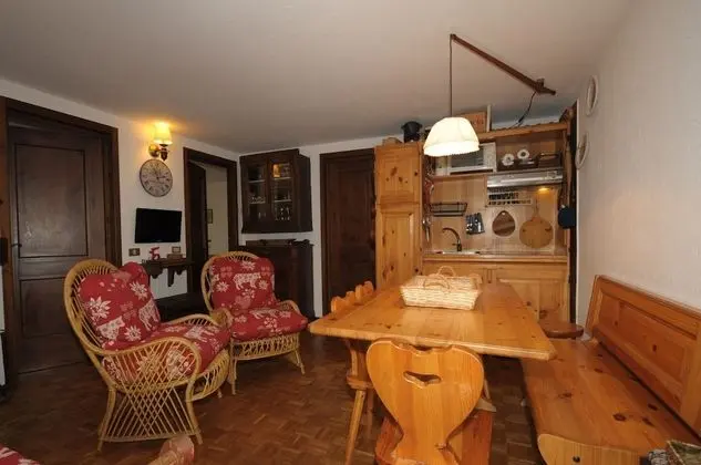 Apart Daire, 2 Yatak Odası, Balkon