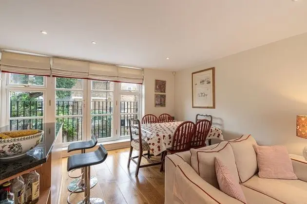 Ev (2 Bedrooms)