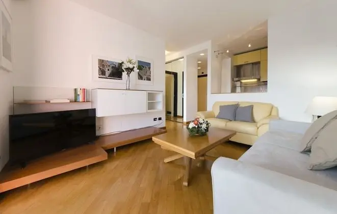 Apart Daire, 1 Yatak Odası, Balkon, Liman Manzaralı