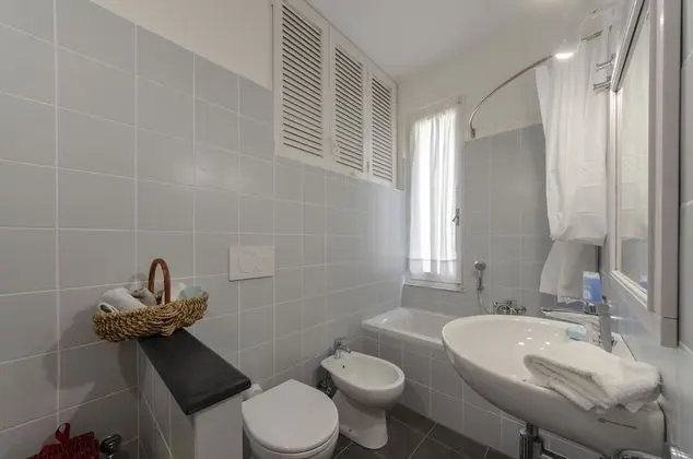 Ev, 2 Banyolu (6 Bedrooms)