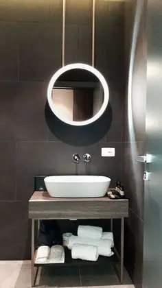 Business Tek Büyük Yataklı Oda