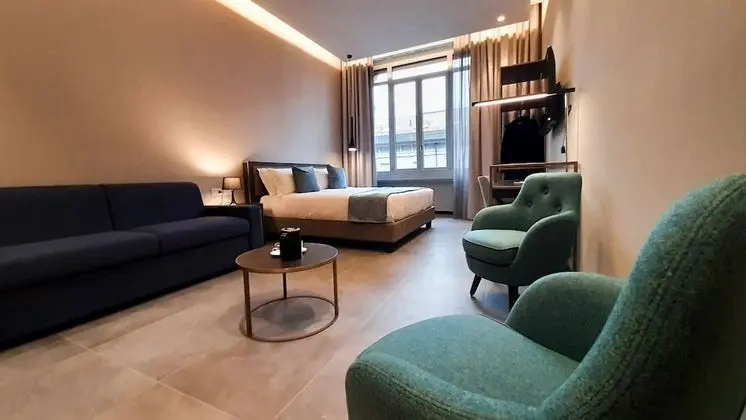 City Tek Büyük Yataklı Oda